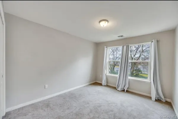 $499,000 | 138 Weatherby Lane, Unit 138, Central Islip, NY 11722
