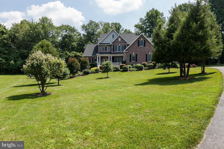 13763 Bottom Road Hydes, MD 21082 - Photo 25 of 30 Beautifully Professionally Landscaped