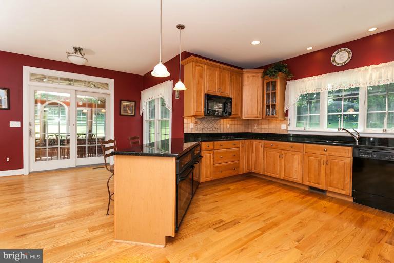13763 Bottom Road Hydes, MD 21082 - Photo 4 of 30 Gourmet Kitchen with hardwood floors!