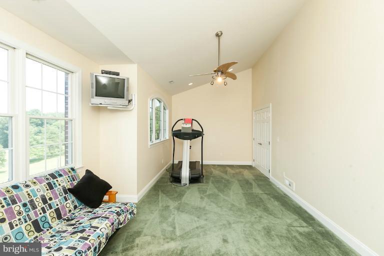 13763 Bottom Road Hydes, MD 21082 - Photo 7 of 30 Bedroom 3 with walk in closet & 2nd closet