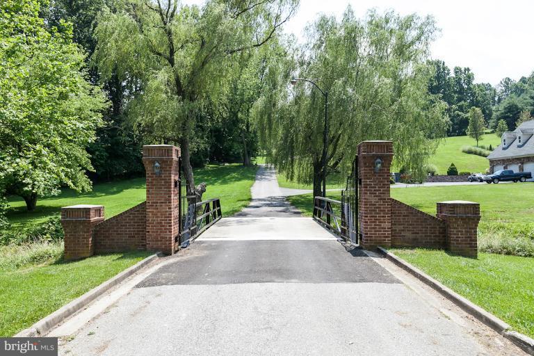 13763 Bottom Road Hydes, MD 21082 - Photo 10 of 30 Gated Paved driveway!