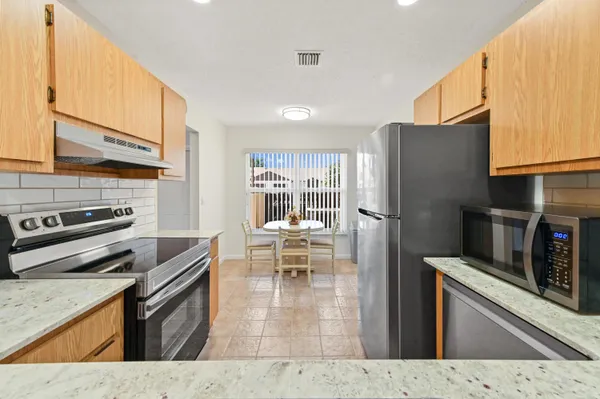 $3,000 | 8515 Lakepoint Court, Lake Worth, FL 33467
