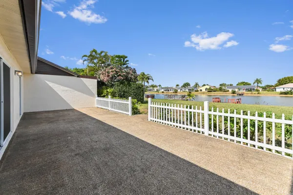 $3,000 | 8515 Lakepoint Court, Lake Worth, FL 33467