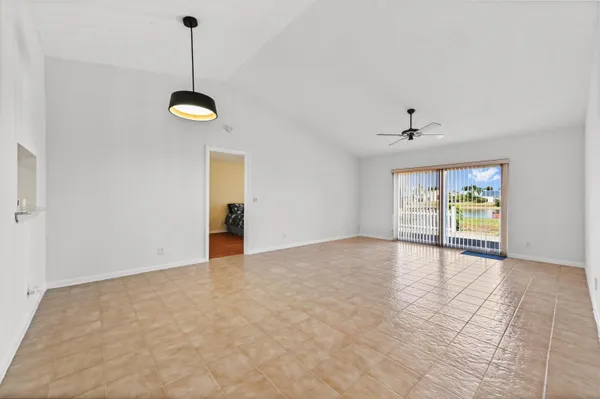 $3,000 | 8515 Lakepoint Court, Lake Worth, FL 33467
