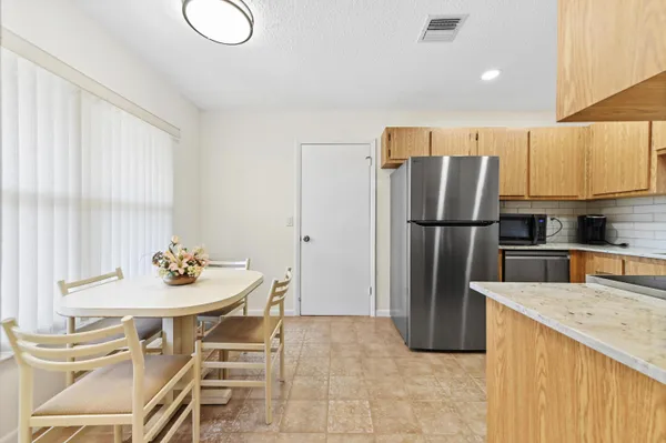 $3,000 | 8515 Lakepoint Court, Lake Worth, FL 33467