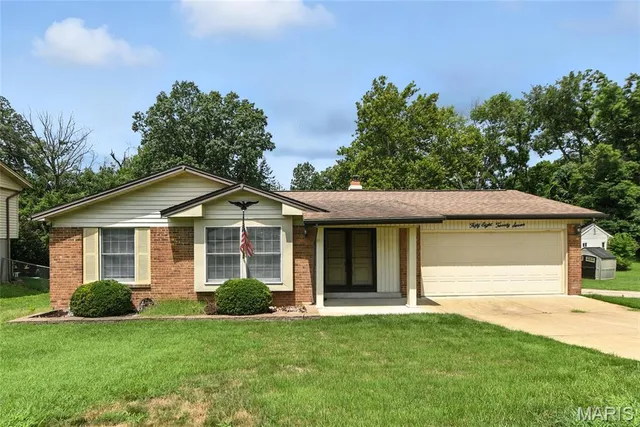 $319,000 | 5827 Bridleford Lane, St. Louis, MO 63129