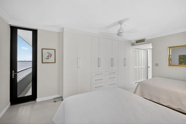 $1,250,000 | 5540 North Ocean Drive, Unit 14B, Singer Island, FL 33404