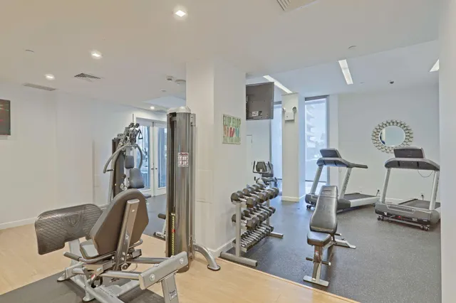 $1,250,000 | 5540 North Ocean Drive, Unit 14B, Singer Island, FL 33404