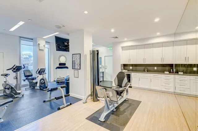 $1,250,000 | 5540 North Ocean Drive, Unit 14B, Singer Island, FL 33404