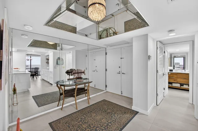 $1,250,000 | 5540 North Ocean Drive, Unit 14B, Singer Island, FL 33404
