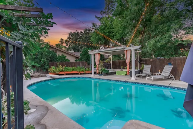 $783,000 | 1582 West San Jose Avenue, Fresno, CA 93711