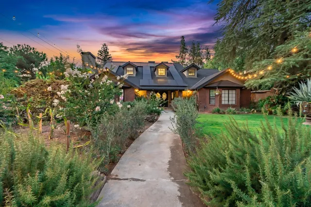 $783,000 | 1582 West San Jose Avenue, Fresno, CA 93711