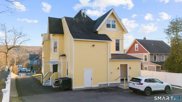 $1,350 | 83 Prospect Street, Unit 5, Bristol, CT 06010