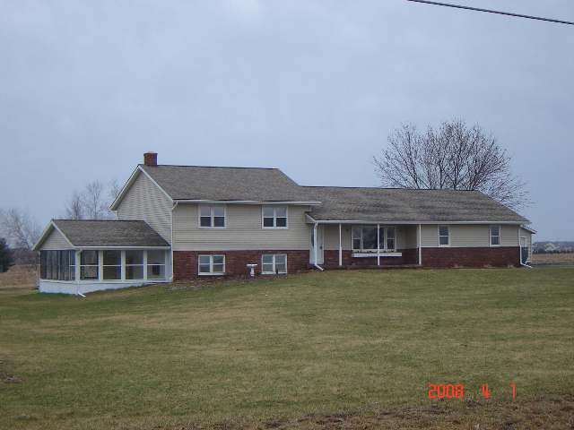 1404 West Cruger Road Washington, IL 61571 - Photo 1 of 8 Gallery Image 1