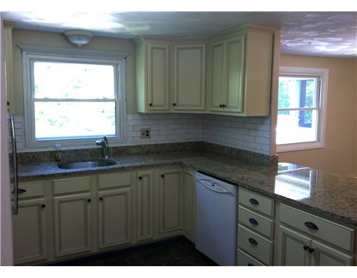 35 Narragansett Road Cumberland, RI 02864 - Photo 3 of 12 Kitchen.