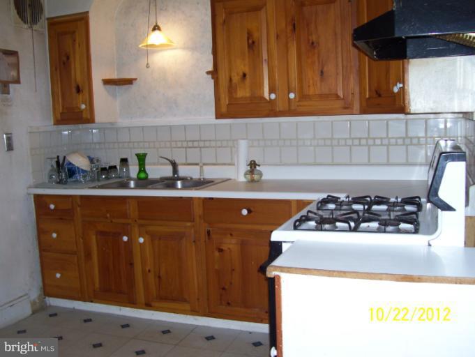 71 Northship Road Baltimore, MD 21222 - Photo 8 of 10 Kitchen