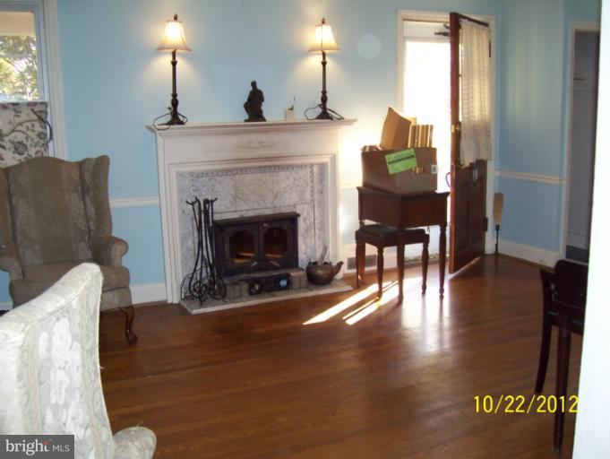 71 Northship Road Baltimore, MD 21222 - Photo 9 of 10 Living Room