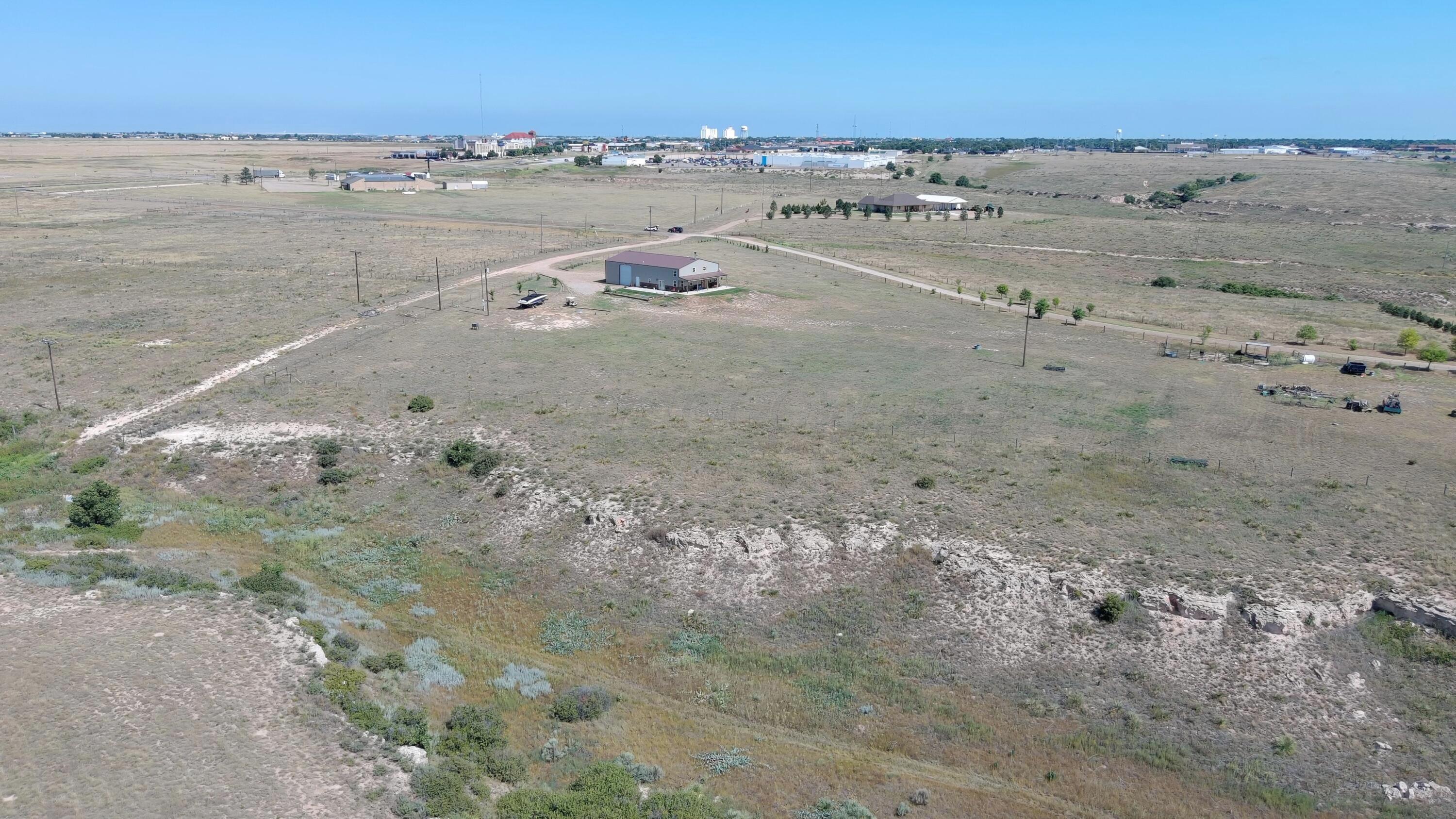 6106 Hood Road Dumas, TX 79029 - Photo 4 of 27 3 (2)