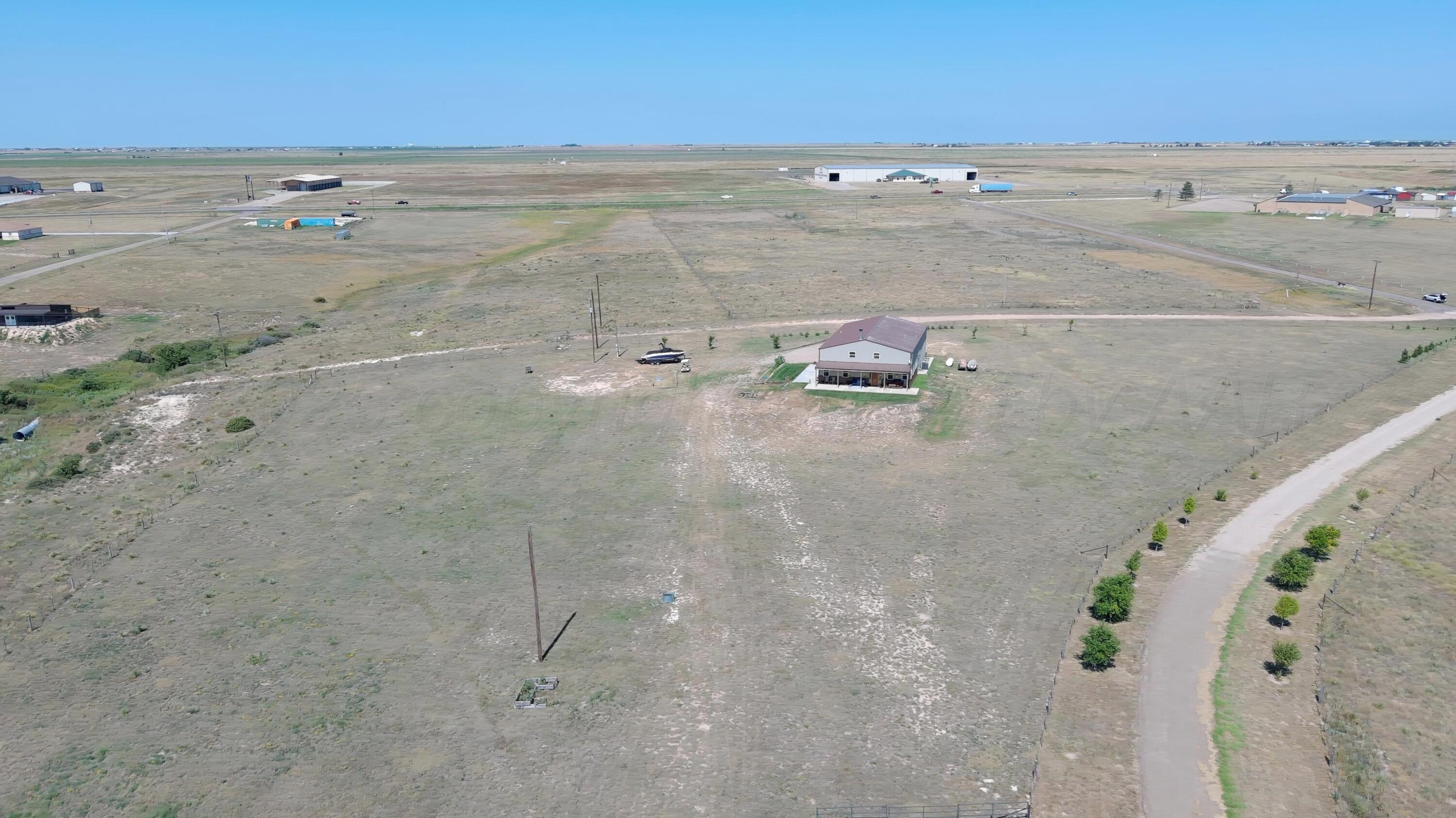6106 Hood Road Dumas, TX 79029 - Photo 7 of 27 4 (2)