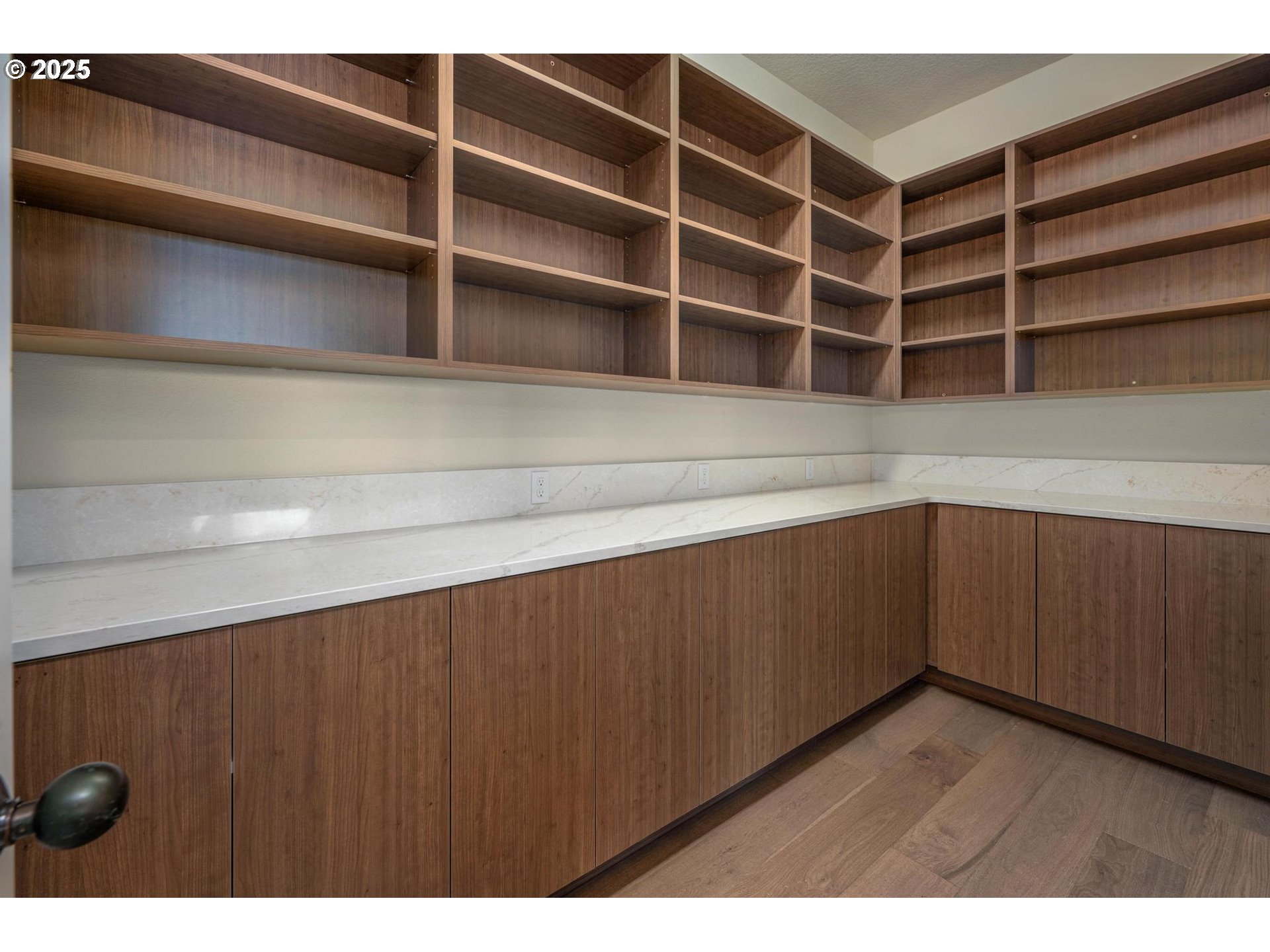 10005 Northwest Thompson Road Portland, OR 97229 - Photo 14 of 37 Gallery Image 14