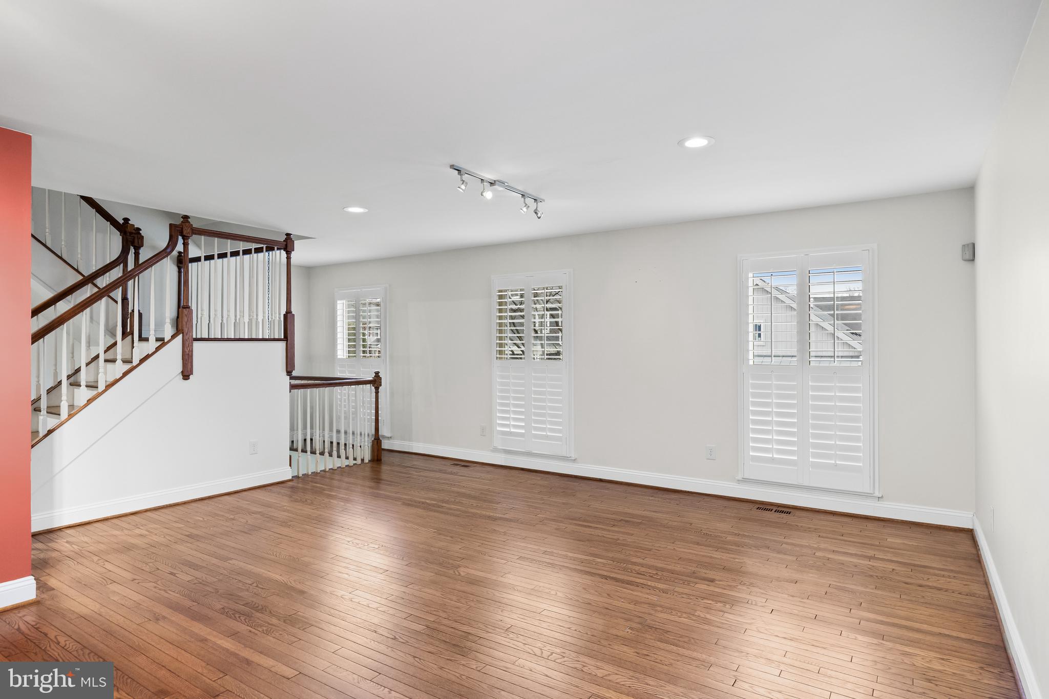 129 Plum Street Moorestown, NJ 08057 - Photo 11 of 46
