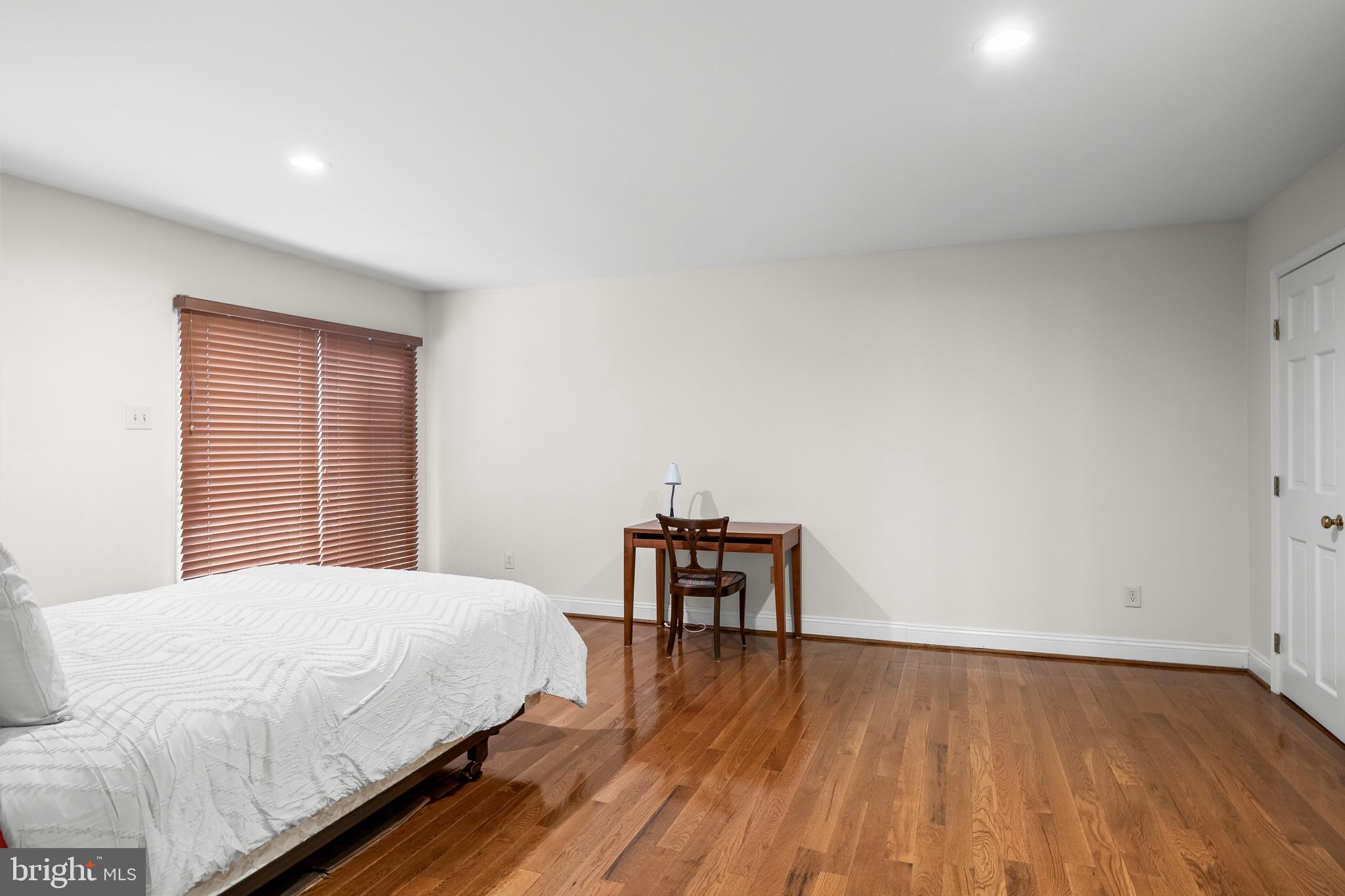 129 Plum Street Moorestown, NJ 08057 - Photo 5 of 46