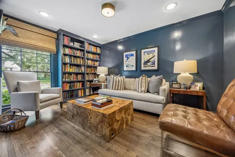 $1,895,000 | 6123 Riverview Way, Houston, TX 77057