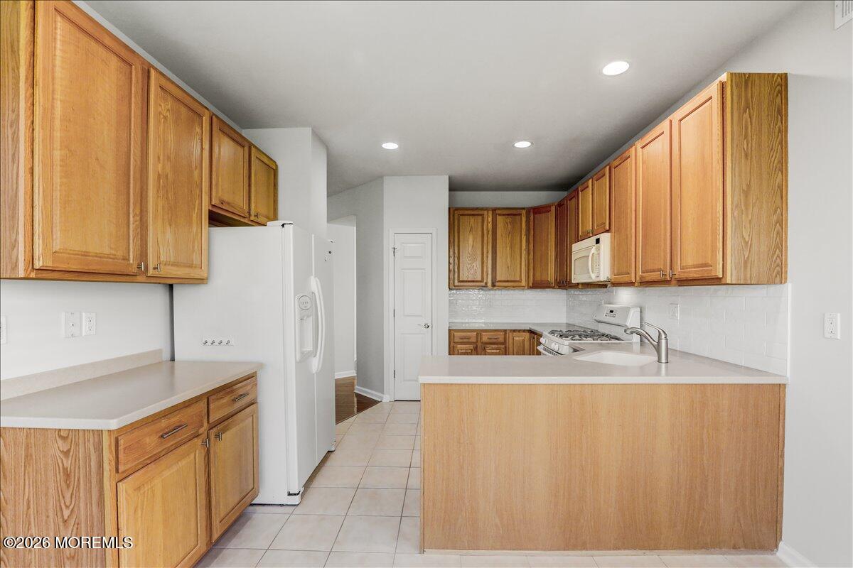 3 Vancleve Road Manalapan, NJ 07726 - Photo 17 of 56 22-Kitchen