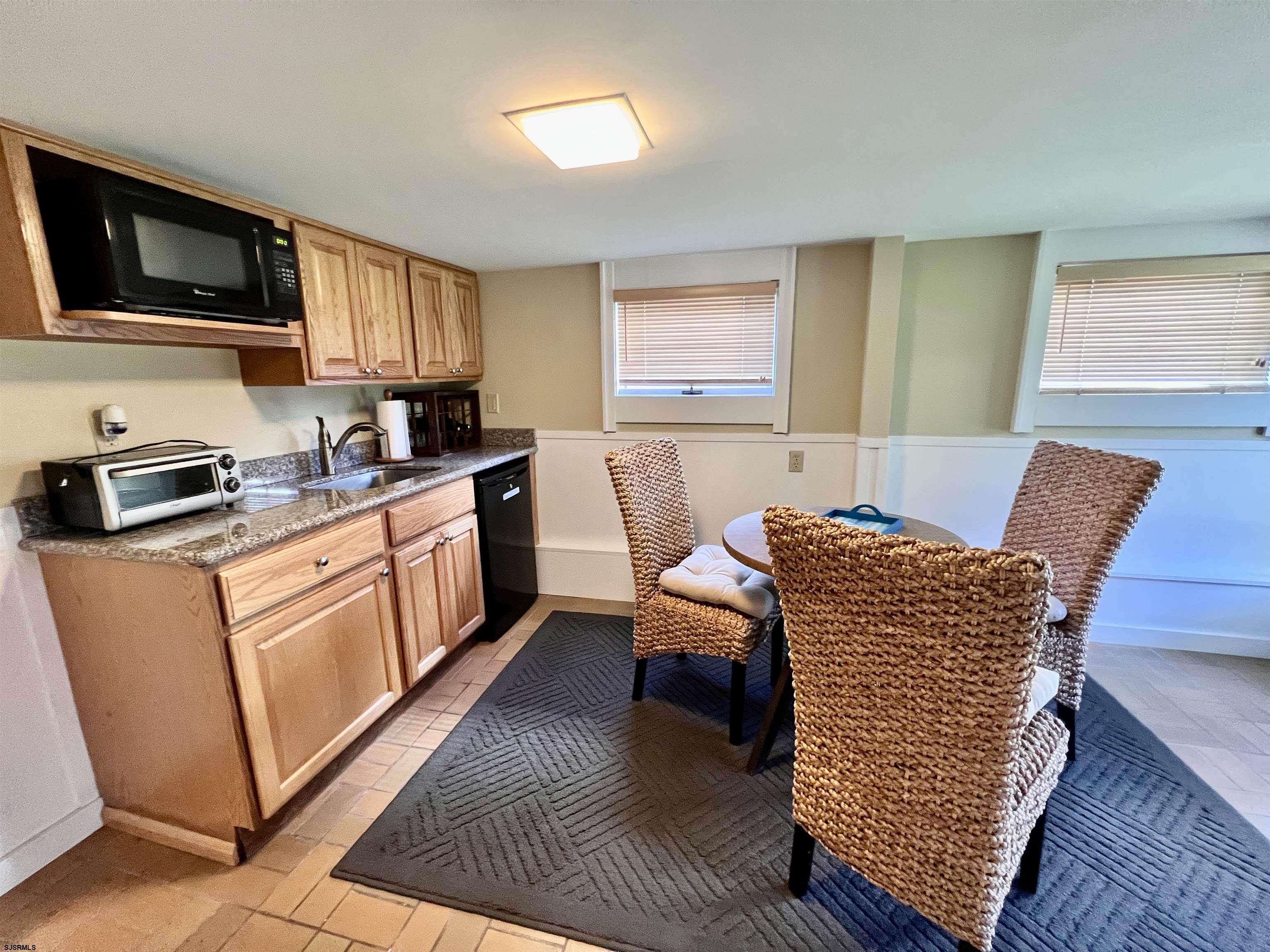 7 North Delavan Avenue, Unit MEMORIAL DAY LABOR DAY Margate City, NJ 08402 - Photo 12 of 60