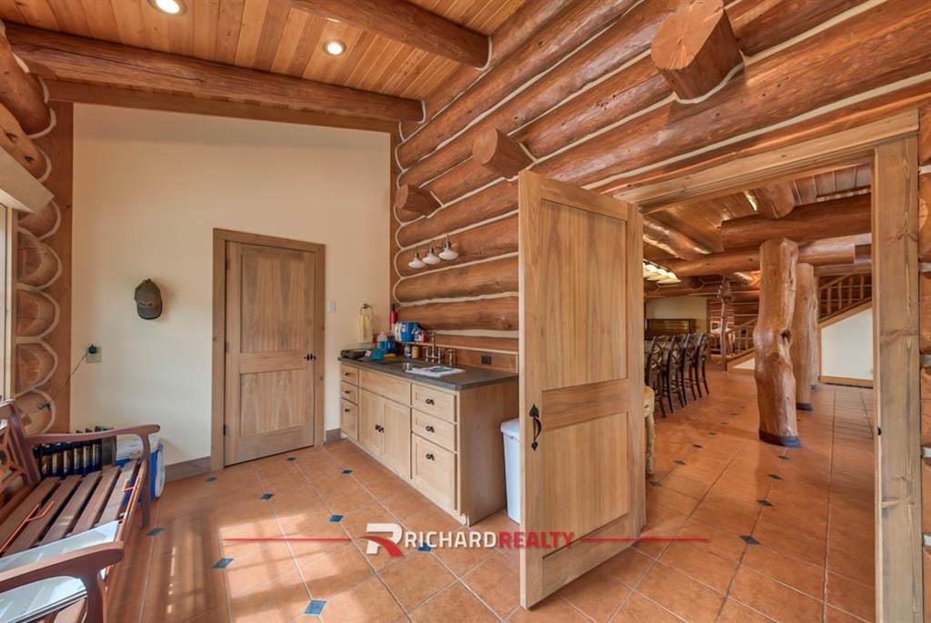 1727 Highway 14 Shell, WY 82441 - Photo 20 of 62 Gallery Image 20