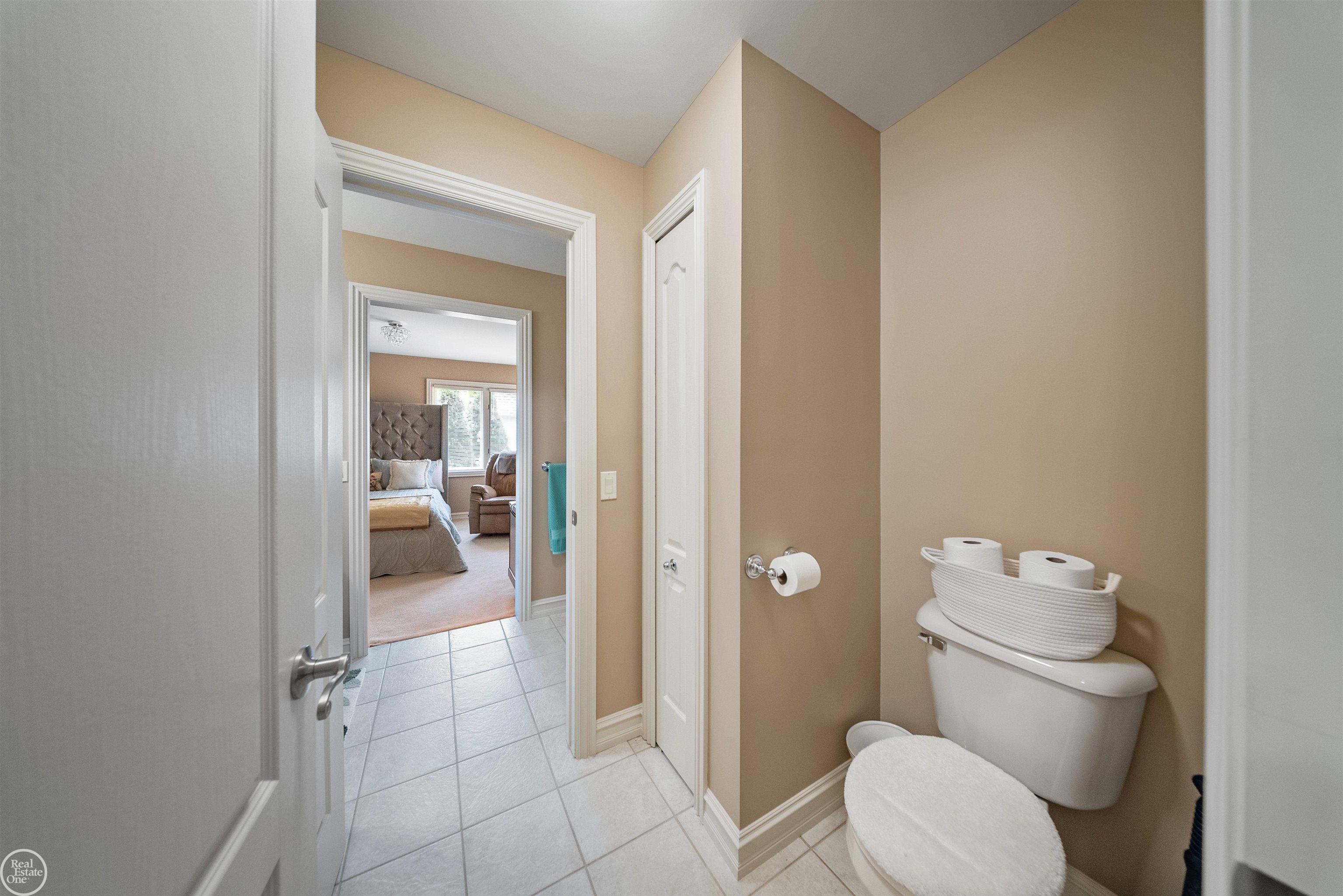 13046 Partridge Run Utica, MI 48315 - Photo 38 of 51