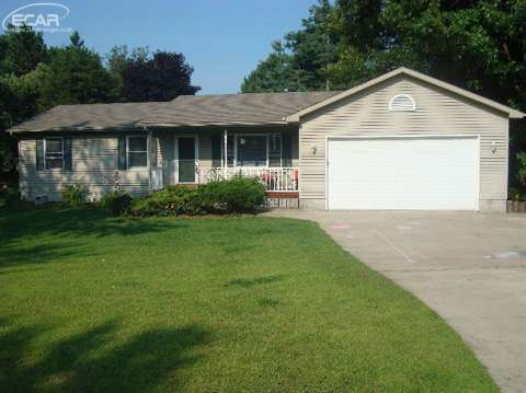 7702 Grove Ridge Road Owosso, MI 48867 - Photo 1 of 29 20422123.JPG