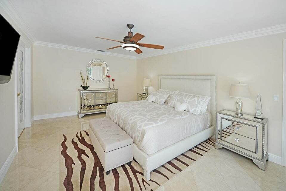 885 Northeast Mulberry Drive Boca Raton, FL 33487 - Photo 15 of 29 885 NE Mulberry Master Bed