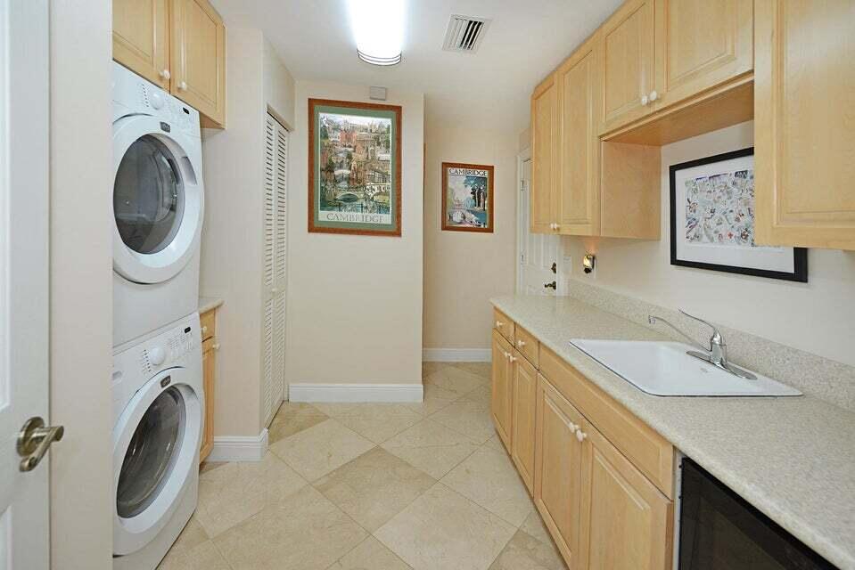 885 Northeast Mulberry Drive Boca Raton, FL 33487 - Photo 19 of 29 885 NE Mulberry W&D Room