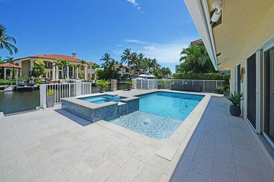 885 Northeast Mulberry Drive Boca Raton, FL 33487 - Photo 23 of 29 885 NE Mulberry Pool 2