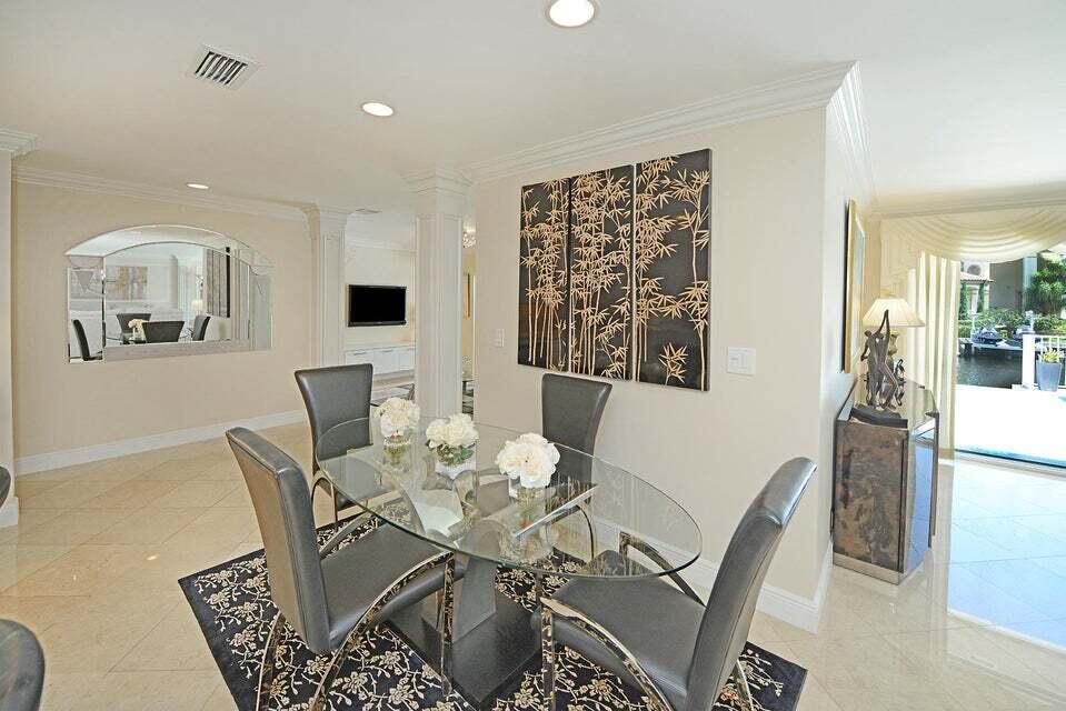 885 Northeast Mulberry Drive Boca Raton, FL 33487 - Photo 8 of 29 885 NE Mulberry Eat-in Kitchen