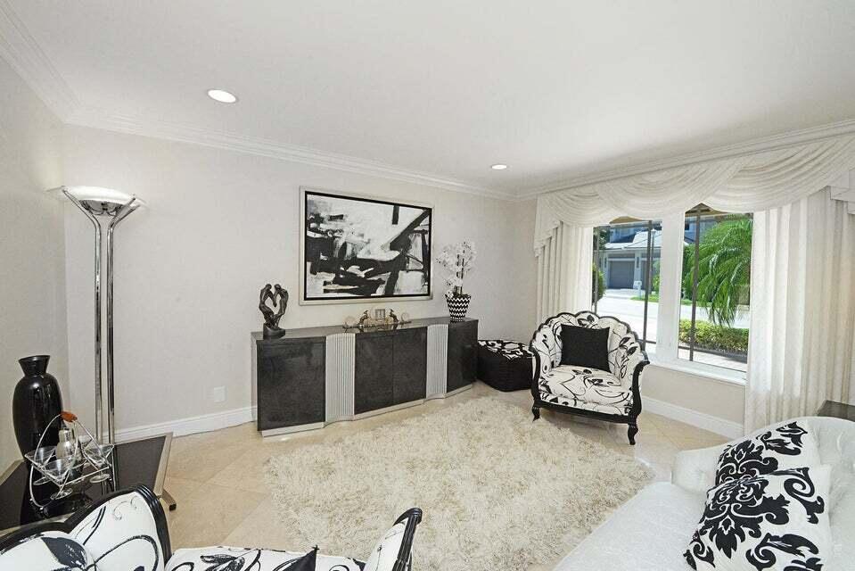 885 Northeast Mulberry Drive Boca Raton, FL 33487 - Photo 9 of 29 885 NE Mulberry Living Room