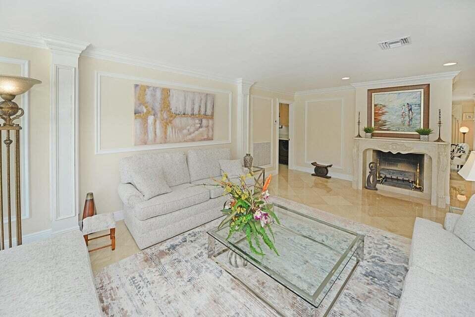 885 Northeast Mulberry Drive Boca Raton, FL 33487 - Photo 10 of 29 885 NE Mulberry Family 2