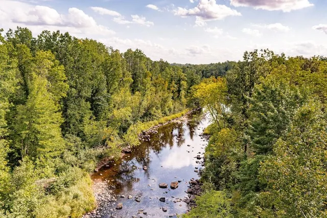 $1,150,000 | 27 Kettle River, Kettle River, MN 55757