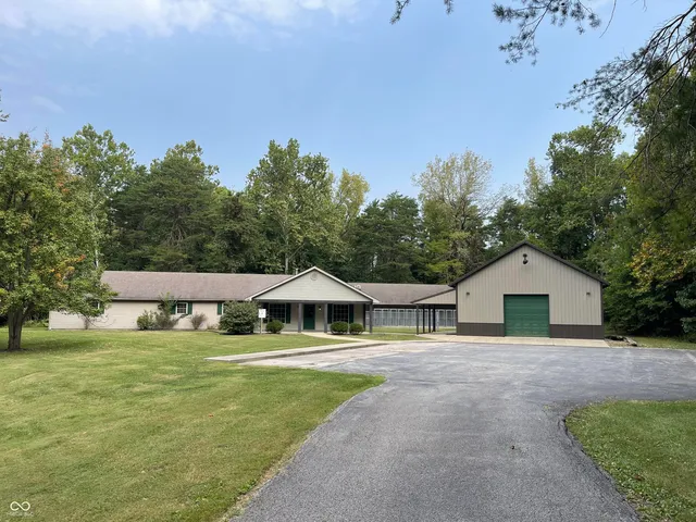 $1,300,000 | 5325 Highway 59, Brazil, IN 47834