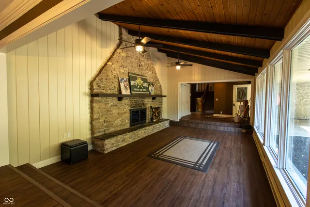 $1,300,000 | 5325 Highway 59, Brazil, IN 47834