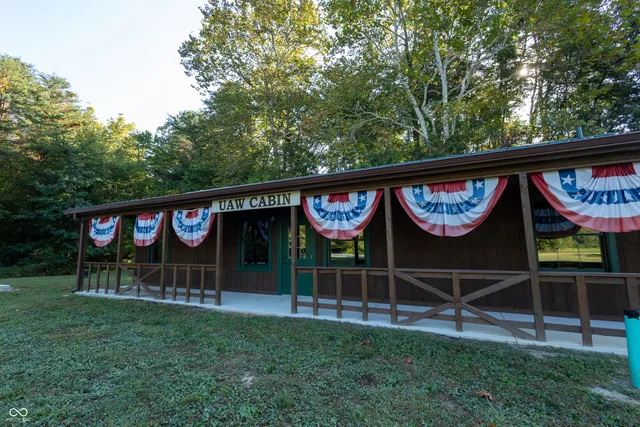 $1,300,000 | 5325 Highway 59, Brazil, IN 47834