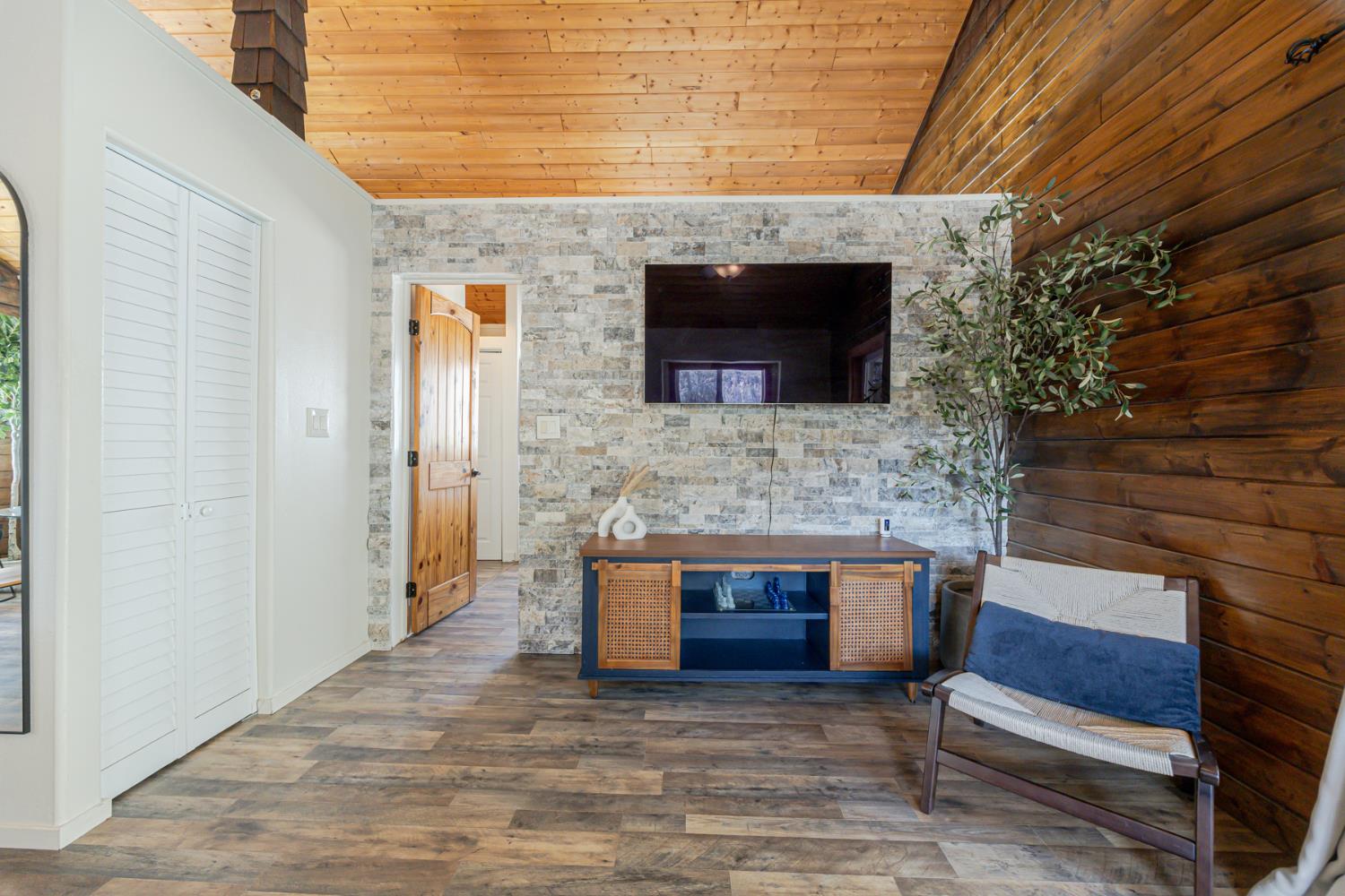 44041 Trabuco Road Coarsegold, CA 93614 - Photo 25 of 97 Gallery Image 25