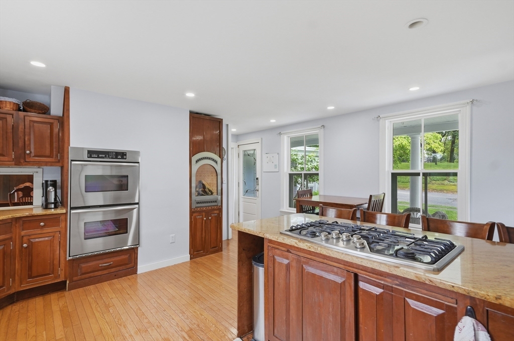 239 Fairmount Street Lowell, MA 01852 - Photo 15 of 42