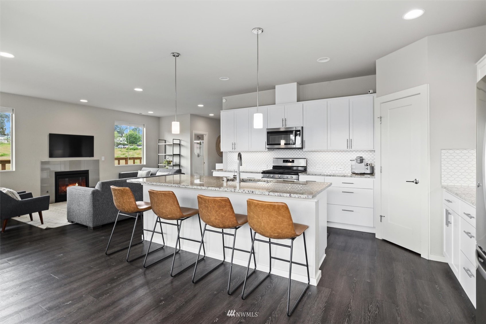 225 Southwest 96th Lane Seattle, WA 98106 - Photo 11 of 40 Gallery Image 11