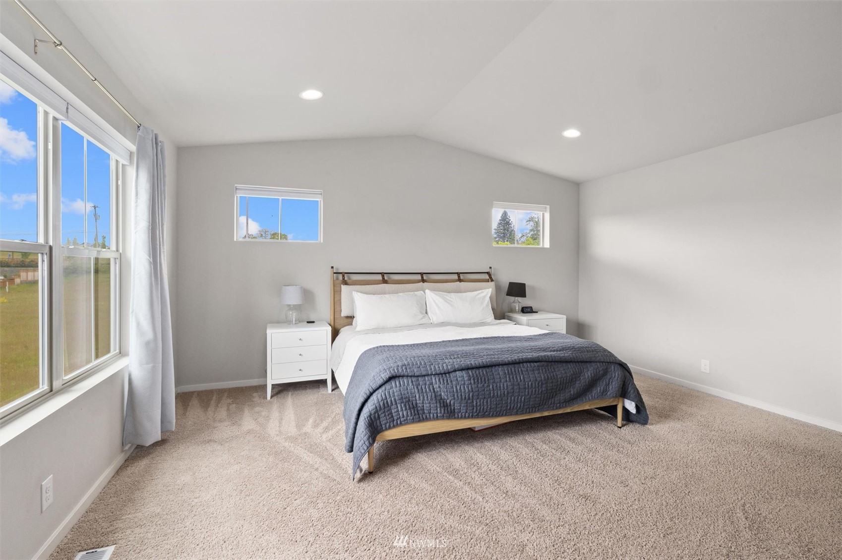 225 Southwest 96th Lane Seattle, WA 98106 - Photo 27 of 40 Gallery Image 27