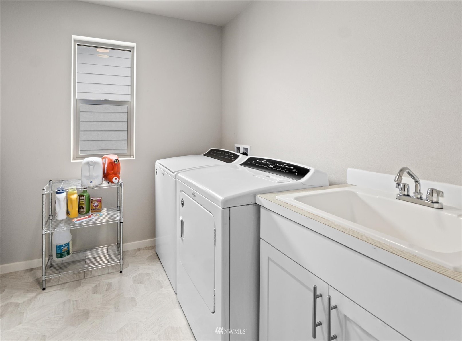 225 Southwest 96th Lane Seattle, WA 98106 - Photo 33 of 40 Gallery Image 33
