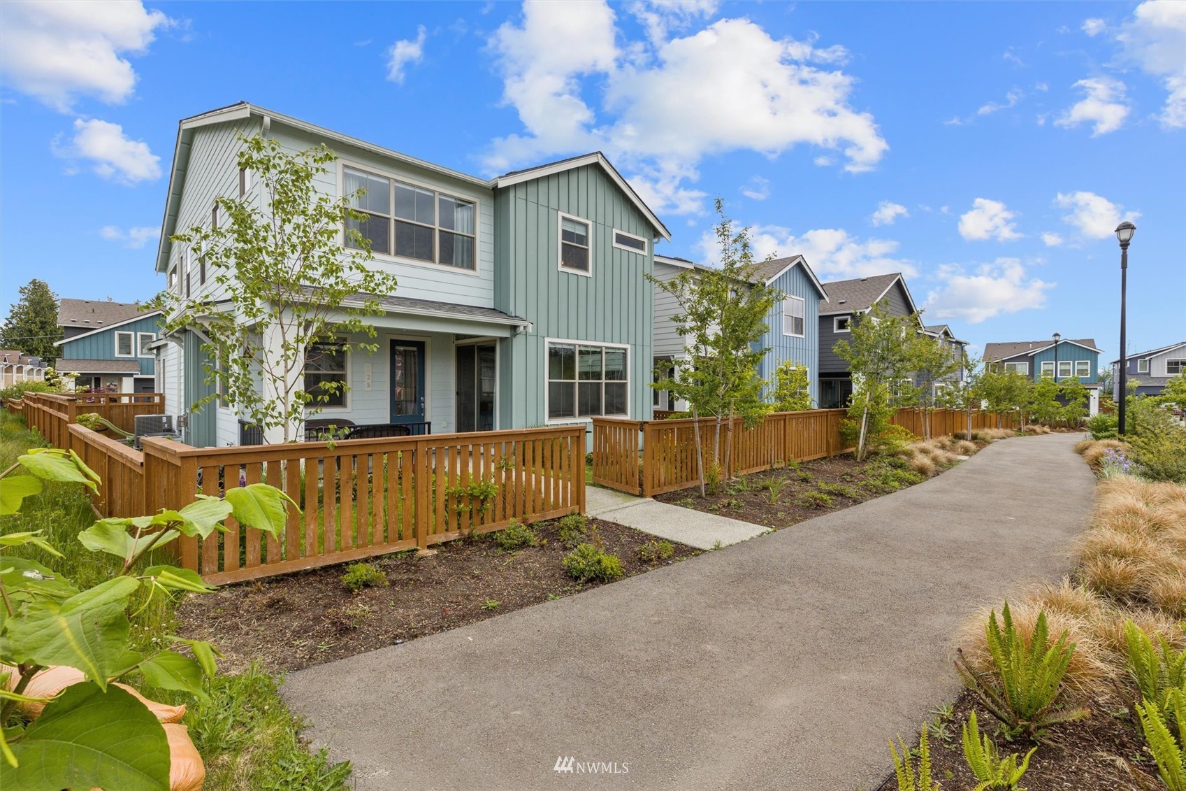 225 Southwest 96th Lane Seattle, WA 98106 - Photo 37 of 40 Gallery Image 37