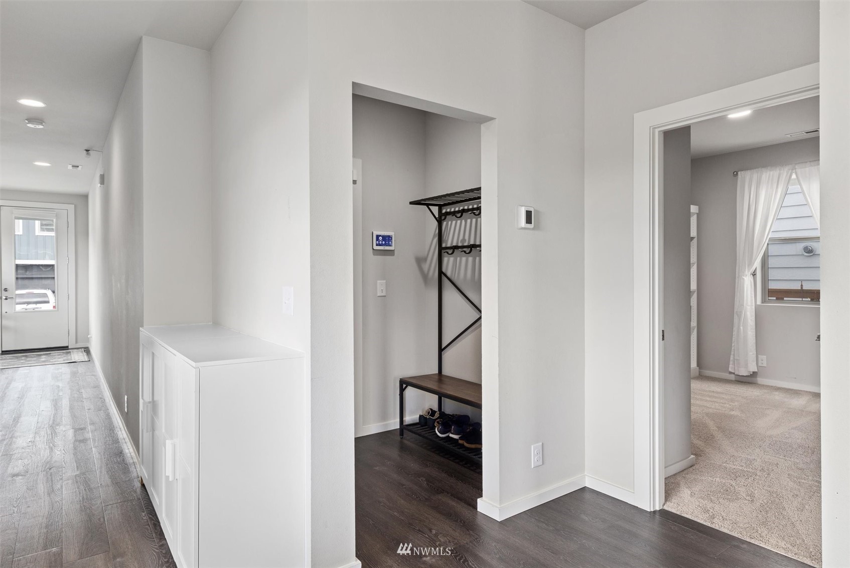225 Southwest 96th Lane Seattle, WA 98106 - Photo 7 of 40 Gallery Image 7
