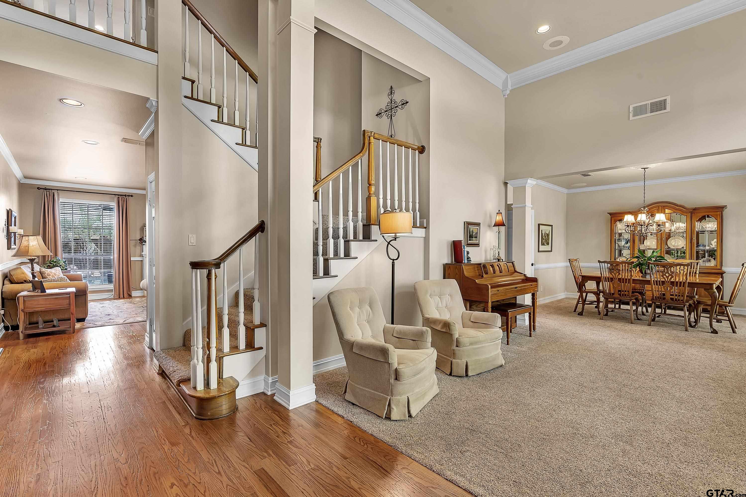 1014 Lovers Lane Longview, TX 75604 - Photo 4 of 45 a living room with furniture and a table